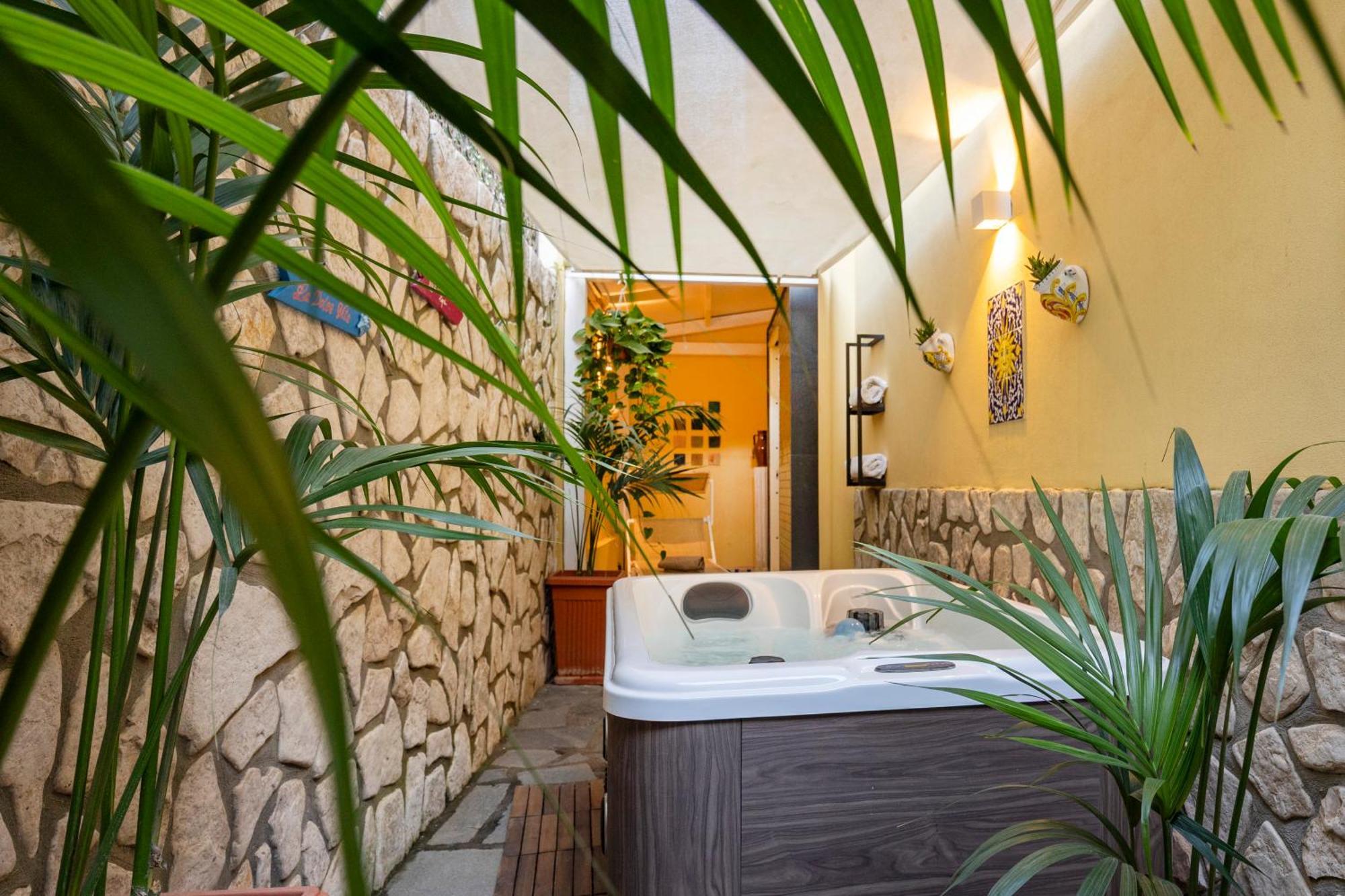 Suite Apartment Capri Con Jacuzzi In Piazzetta Ngoại thất bức ảnh