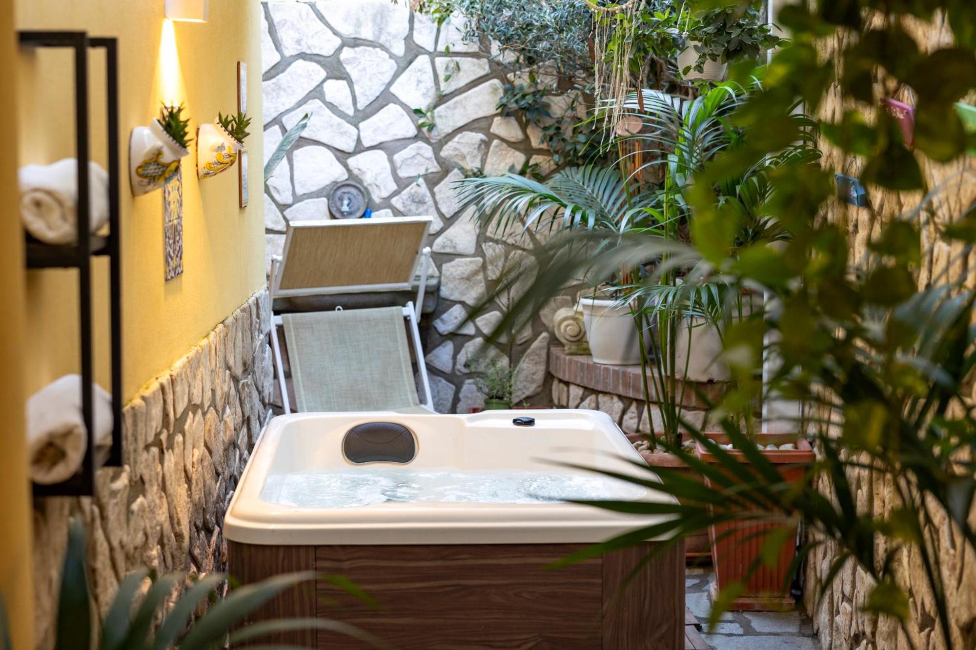 Suite Apartment Capri Con Jacuzzi In Piazzetta Ngoại thất bức ảnh